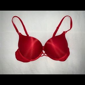 Victoria Secrets Miraculous Plunge Bra